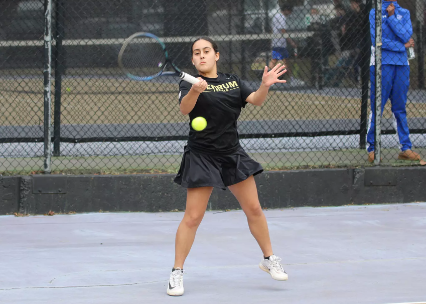 Stephanie Porras dominates both matches against Marymount and Salem.